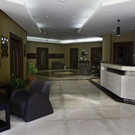 Almoayyed Suites Manama Exteriör bild
