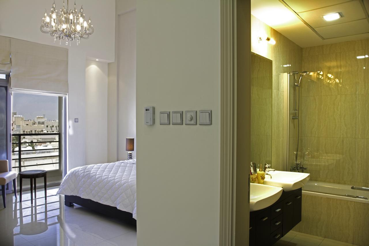 Almoayyed Suites Manama Exteriör bild