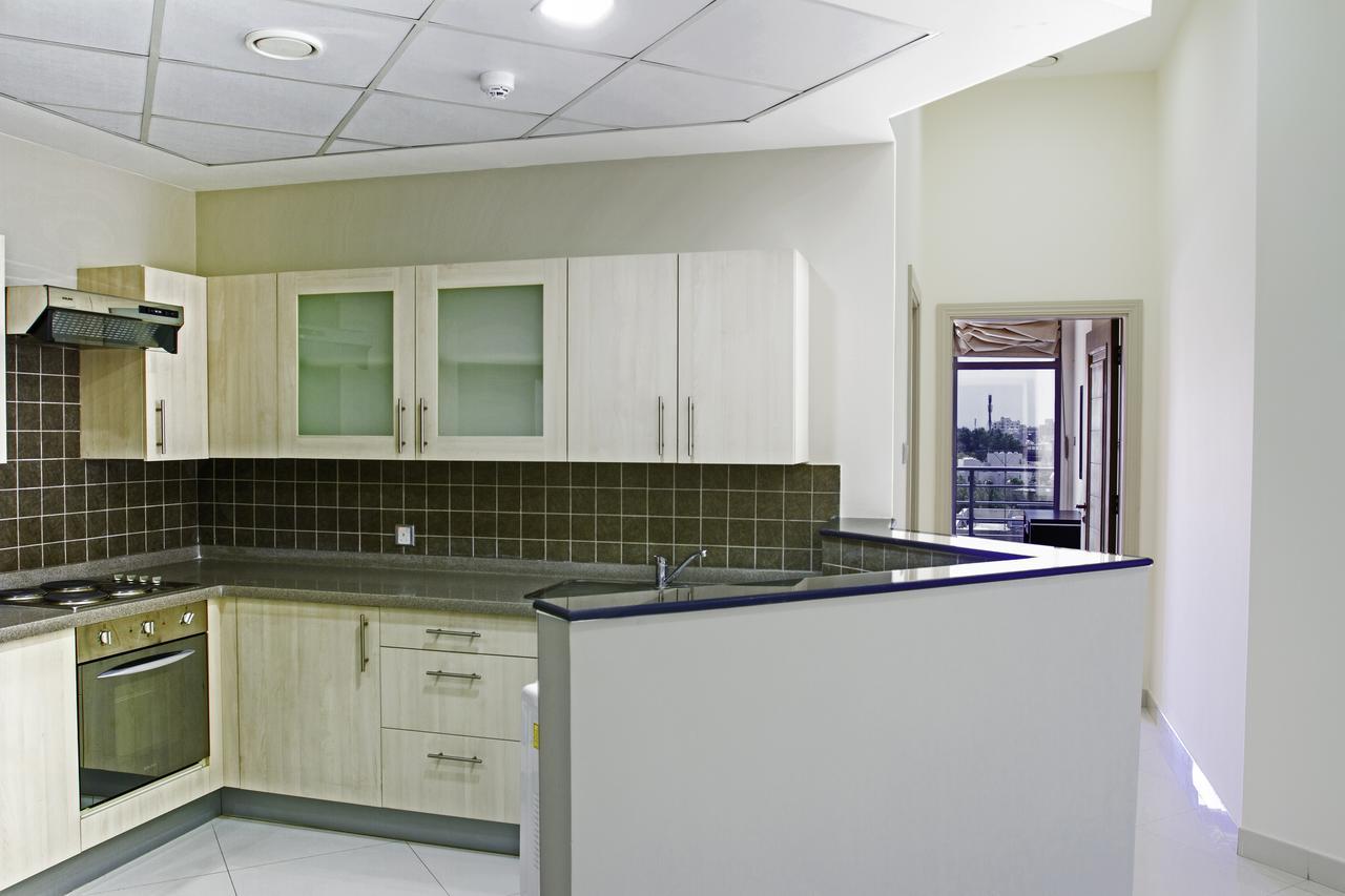 Almoayyed Suites Manama Exteriör bild